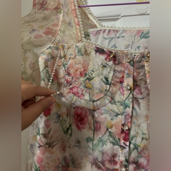 Floral top brand new never worn - Picture 5 of 6